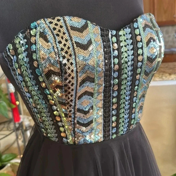 Teeze Me Dress - Picture 2 of 4